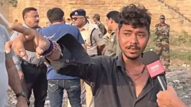 చెల్లెలు కనిపించడం లేదంటూ కన్నీరు పెడుతున్న యువకుడు