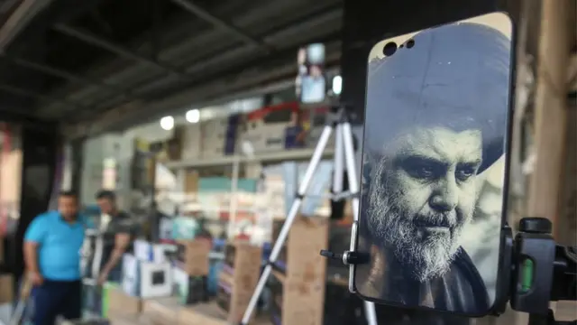 इराक़ में शिया समुदाय के नेता मुक्तद अल-सद्र