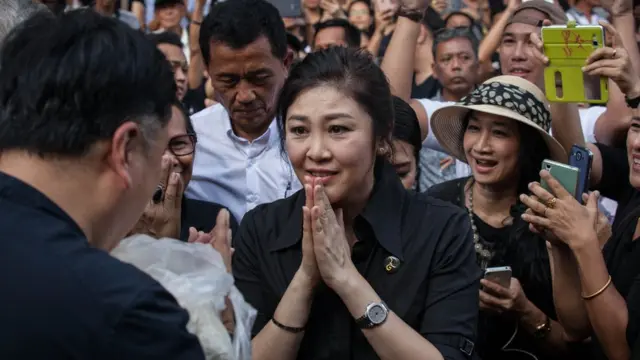 นางสาวยิ่งลักษณ์ ชินวัตร