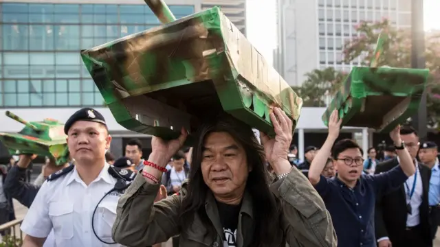 “长毛”梁国雄