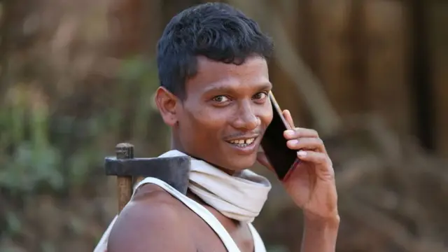 అంతరించిపోతున్నా భాషలు: భాషను నేర్పేవారు లేకపోతే మాట్లాడేవారు కూడా తగ్గిపోతారు