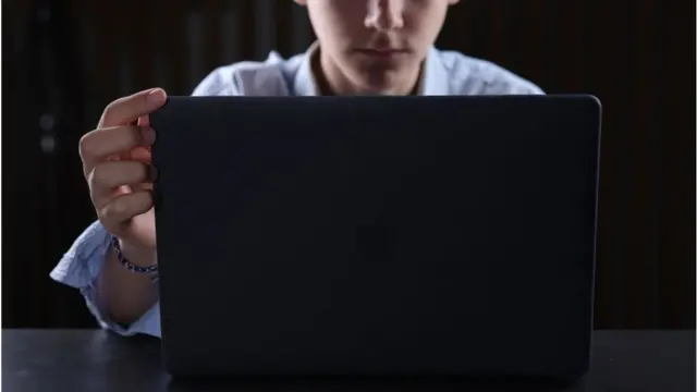 ఆన్లైన్ వీడియో వాచింగ్