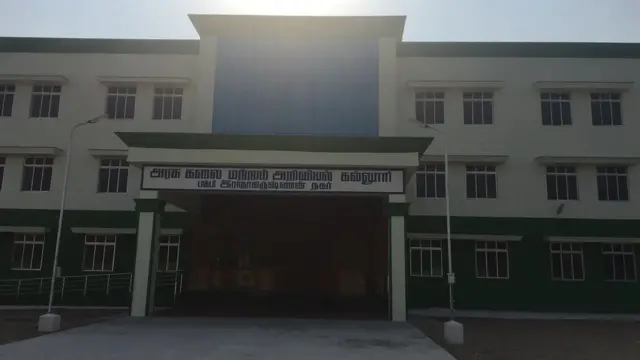 ஆர்.கே. நகரில் கட்டிமுடிக்கப்பட்டு திறக்கப்படாமல் இருக்கும் அரசு கலைக் கல்லூரி