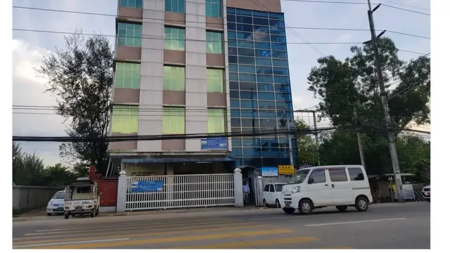 လေ့ကျင့်ရေးကျောင်း