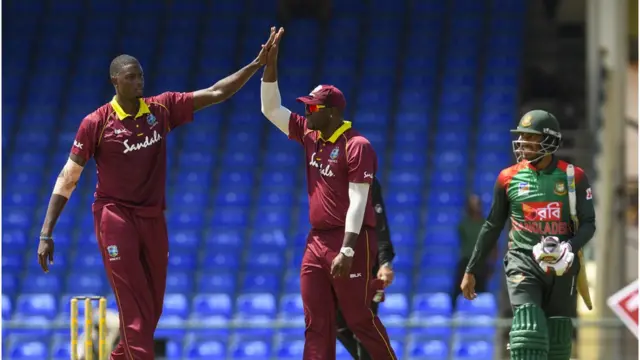 Cosplay ommaviy effektli porno Sochidagi jinsiy orgiyalar