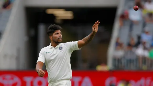 क्रिकेट, बॉलिंग