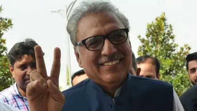 عارف علوي ۱۹۷۹ کال کې لومړی ځل ټاکنو کې برخه اخیستو ته چمتو شو، خو د جنرال ضیاالحق د پوځي کودتا له کبله هغه مهال ټاکنې و نه شوې