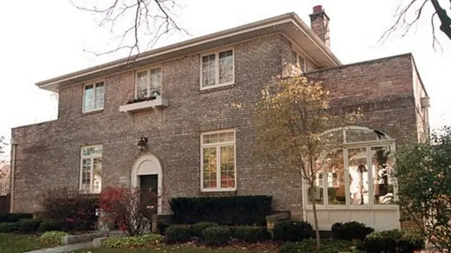 خانه پدری هیلاری کلینتون در پارک ریج، ایالت ایلینوی (عکس سال ۲۰۰۰ گرفته شده)