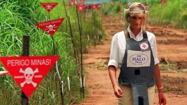 நிலக்கண்ணி வெடிகளுக்கு எதிரான பிரச்சாரத்தில் தீவிரமாக ஈடுபட்ட டயானா