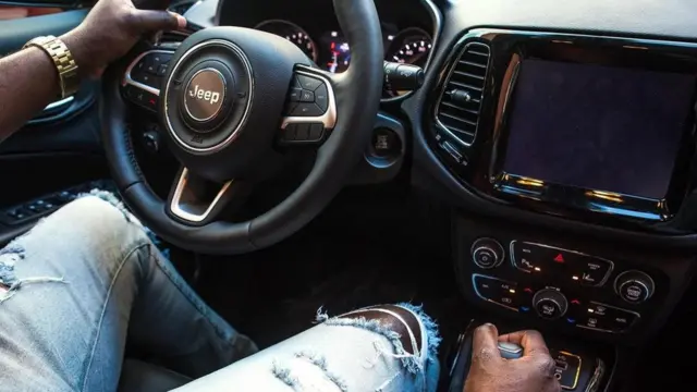 با نزدیک شدن پایان سال، بسیاری از شرکت‌های خودروسازی قیمت‌هایشان را پائین می‎آورند