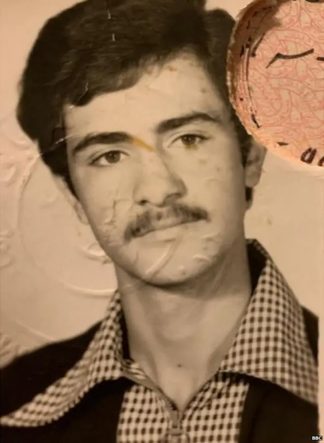 स्टूडेंट वीज़ा पर अमरीका आए रेज़ा का पासपोर्ट