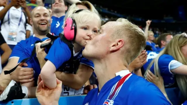 Исландский футболист