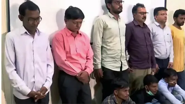 पुल हादसे के मामले में पुलिस ने नौ लोगों को हिरासत में लिया
