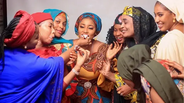 A wannan mako ne Hafsa Idris (Barauniya) ta yi bikin kewayowar ranar haihuwarta kuma 'yan fim sun yi mata karamcin halartar taron da ta shirya