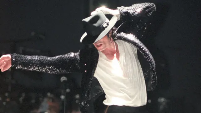 Michael Jackson performing
