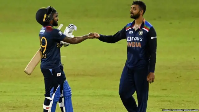 वरुण चक्रवर्ती