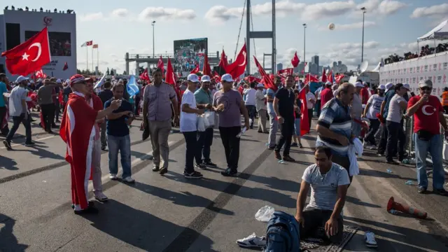 Köprüdeki milli birlik yürüyüşü