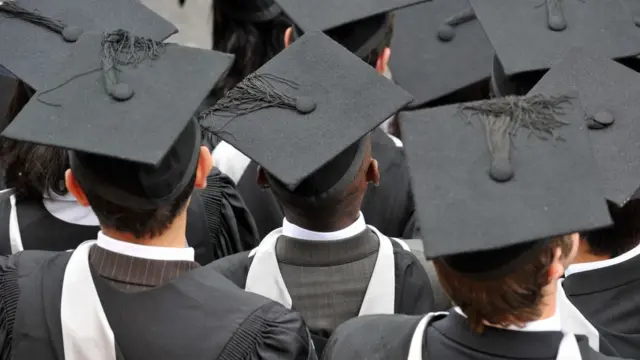 Barattoota eebbifaman