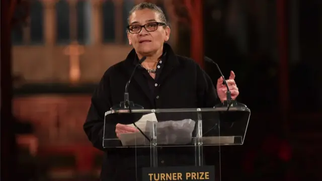 Любейна Хімід