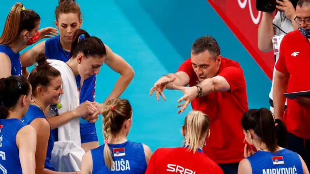 Zoran Terzić sa odbojkašicama