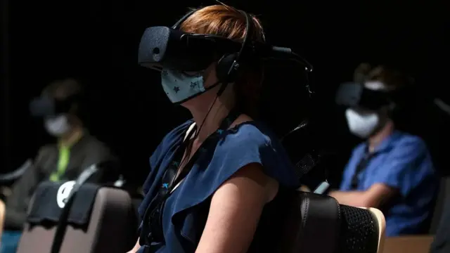 Erimning xotinini tualetda sikdi porno video