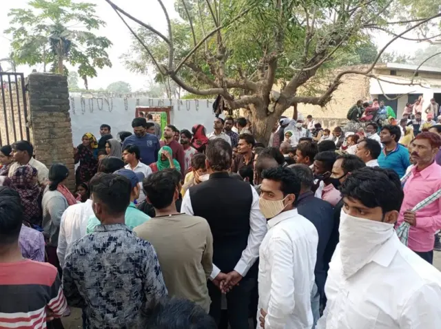 उत्तर प्रदेश, प्रयागराज, दलित परिवार