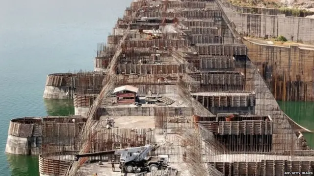 सरदार सरोवर बांध