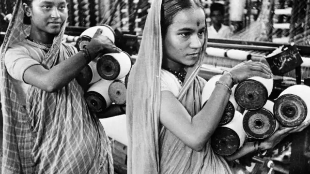 मिलमधील कामगार महिलांचे संग्रहित छायाचित्र