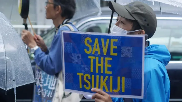 демонстрация протеста против закрытия рынка