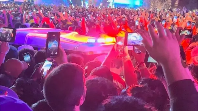 Ambulance idey seen for di crowd during di festival