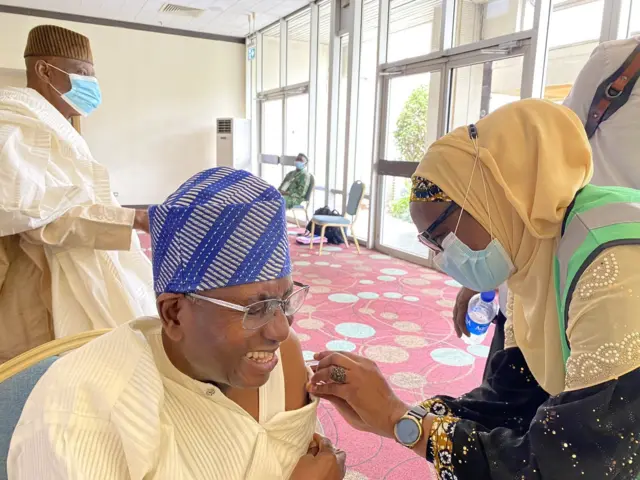 Gbigba abẹrẹ ajẹsara