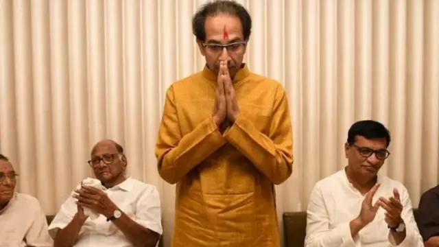 देवेंद्र फडणवीस आणि उद्धव ठाकरे