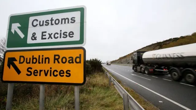 Frontera entre las dos Irlandas.