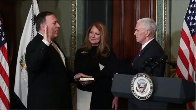 શપથ લેતી વખતે પોમ્પિયો