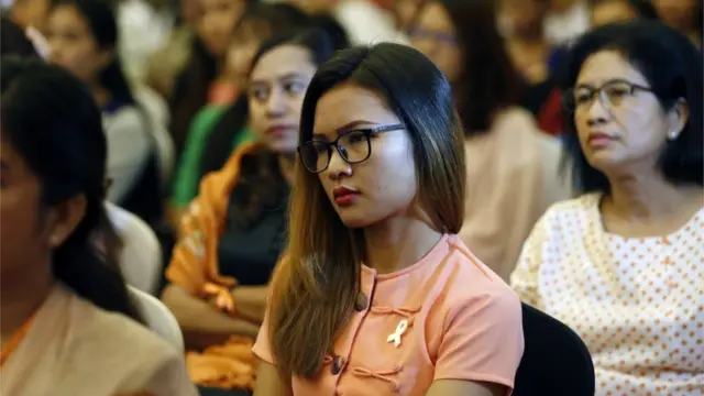 အမျိုးသမီး