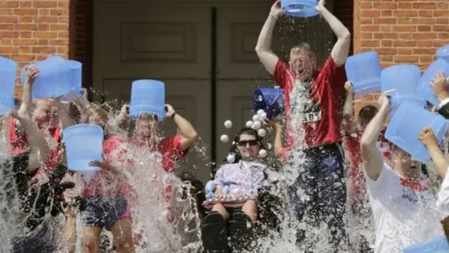 Ndị na-eme ịma aka