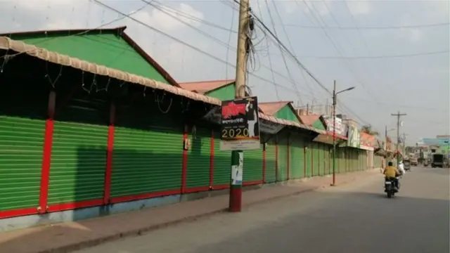 মাদারীপুরের শিবচরে অনেকে সংক্রমিত হওয়ায় উপজেলাটি লকডাউন করা হয়