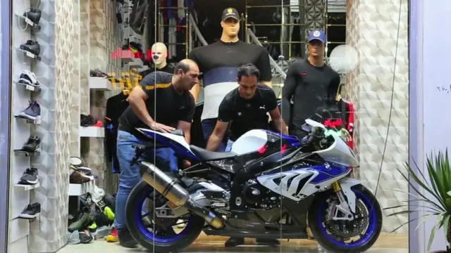 نمایی از فیلم 'کمربندی'