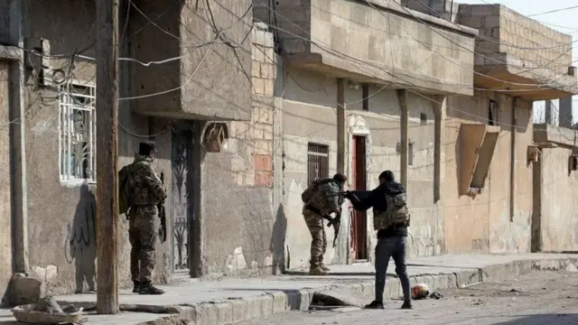 قوات سوريا الديمقراطية تمشط الحسكة