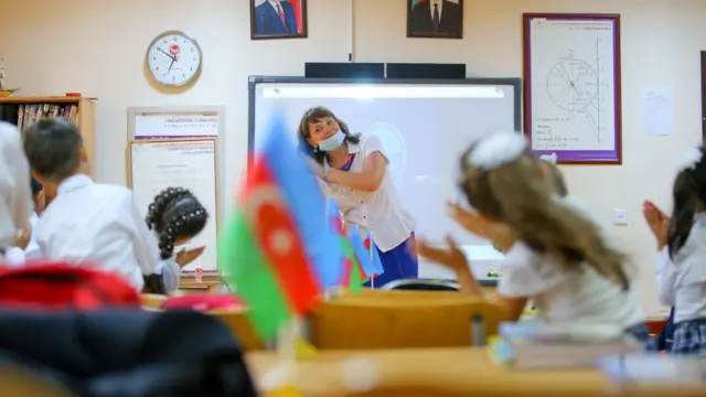 məktəblər bağlanıb