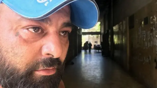 مثل العديد من اللبنانيين ، يعاني خلدون رفاعة بسبب الأزمات المتعددة في البلاد