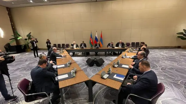 Rusiya, Ermənistan, Azərbaycan