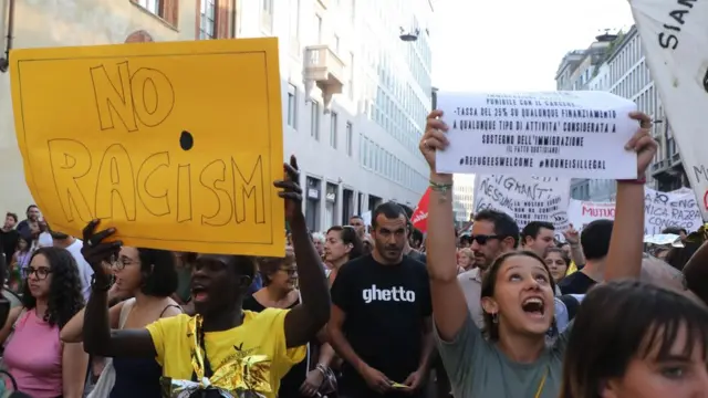 مظاهرة ضد سالفيني