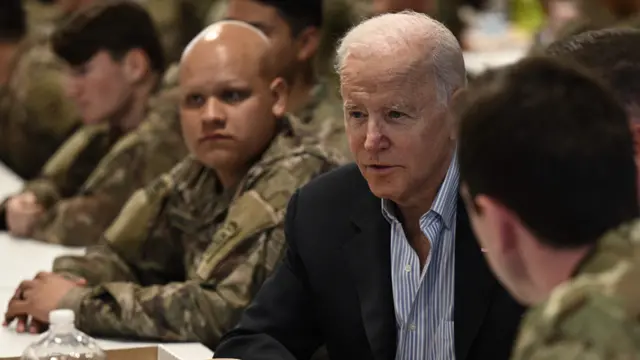 Tổng thống Hoa Kỳ Joe Biden gặp gỡ Sư đoàn Dù số 82, tại Ba Lan vào ngày 25 tháng 3 năm 2022