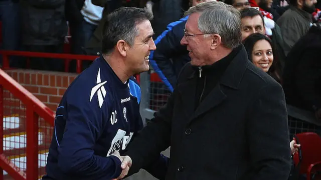 اوون کویل و سر الکس فرگوسن در کنار زمین