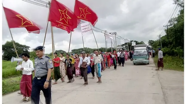 သမဂ္ဂ ခေါင်းဆောင်တွေ အလုပ်ပြန်ခန့်ရေး ချီတက်ဆန္ဒပြ