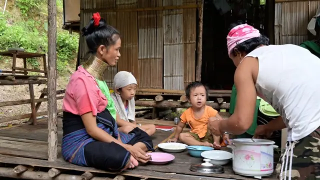 มุอียีและครอบครัว