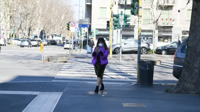 الشوارع في ميلانو بعد فرض الإغلاق على شمالي إيطاليا