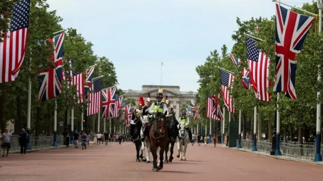 Horses on the Mall