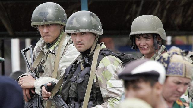 Узбекские солдаты